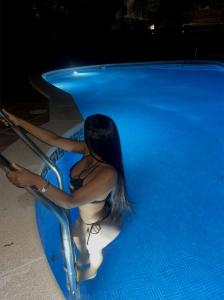 695774891: Chica busca chico en Barcelona