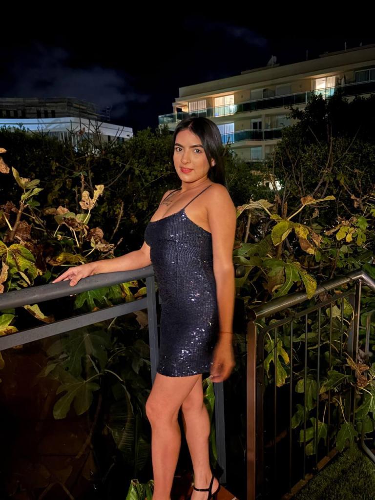 692123321: Chica busca chico en Ibiza