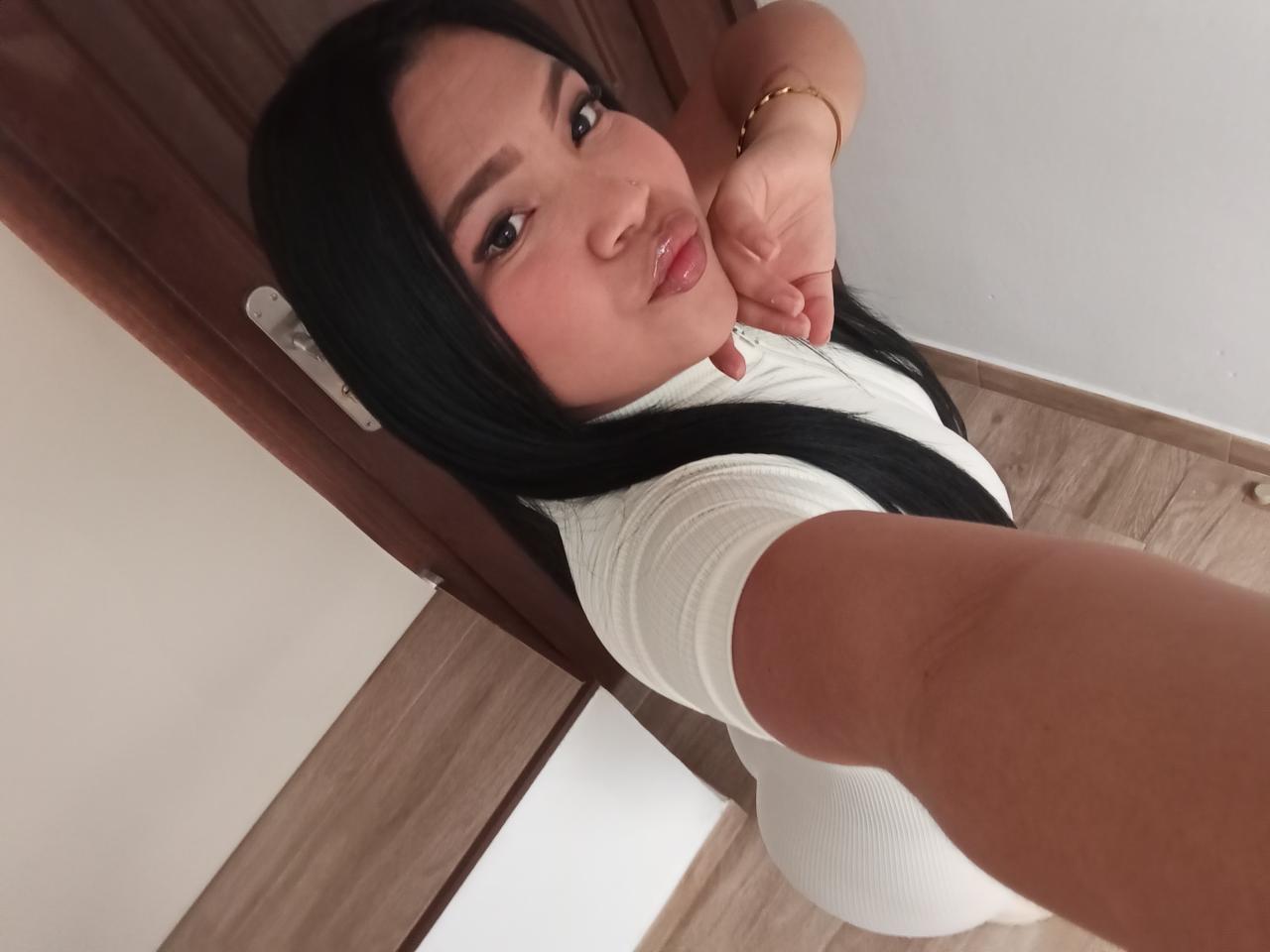 696394161: Chica busca chico en Cádiz