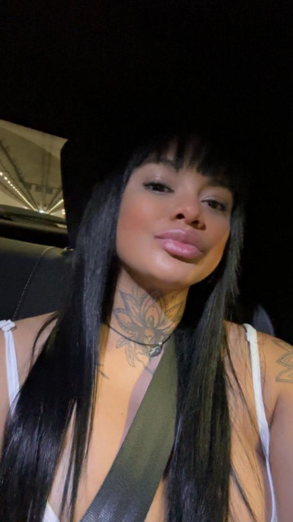 613431636: Chica busca chico en Orense