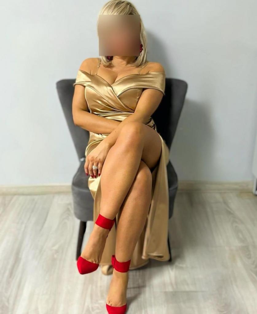 613752589: Chica busca chico en Badajoz