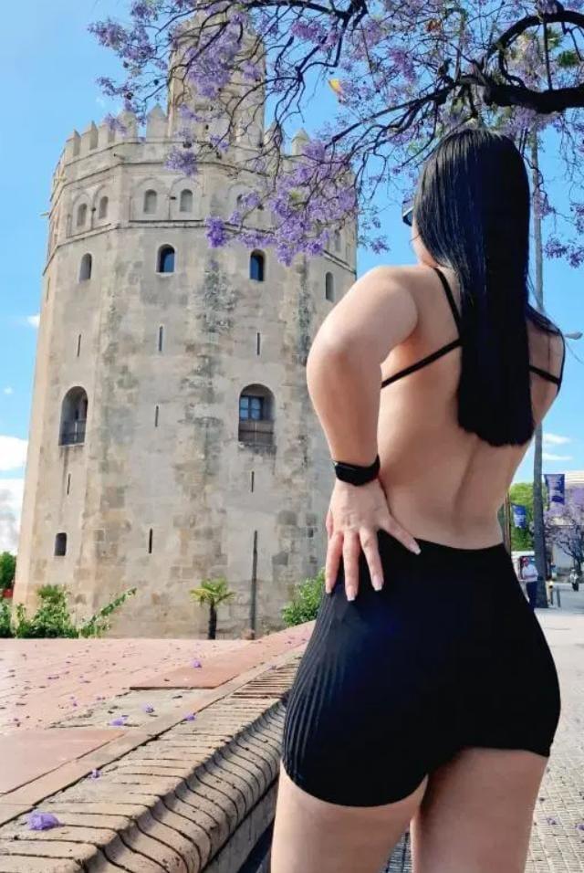 613834881: Chica busca chico en Jaén