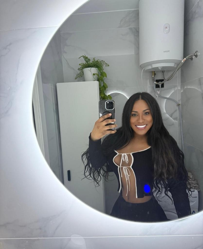 674487184: Transexual en Barcelona