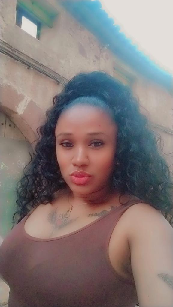 Chica busca chico en Huelva: 