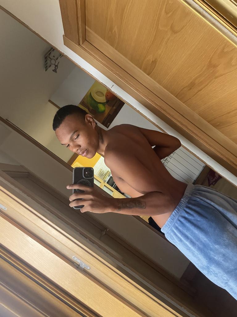 Chico busca chica en Cantabria: 