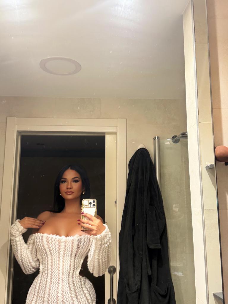 692957909: Travesti en Alicante