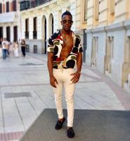 603945330: Chico busca chica en Barcelona