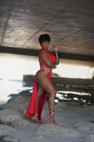 663174234: Chica busca chico en Barcelona