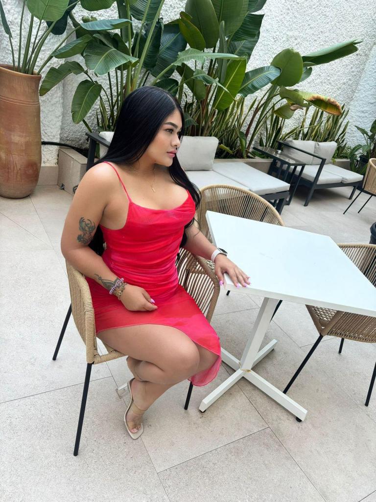 613917476: Chica busca chico en Málaga