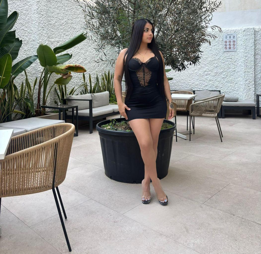 613917476: Chica busca chico en Málaga