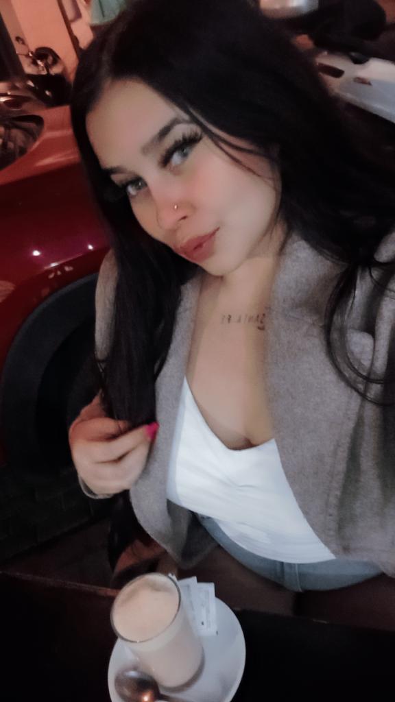 Chica busca chico en Almería: 