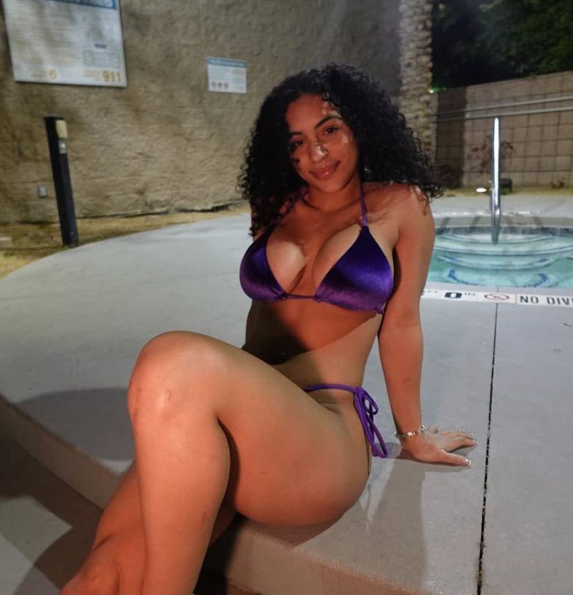 Chica busca chico en Tenerife: 