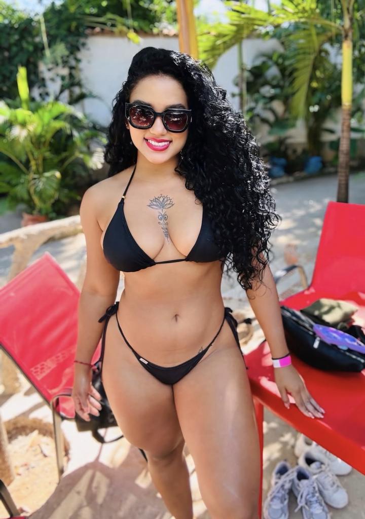 Chica busca chico en Tenerife: 