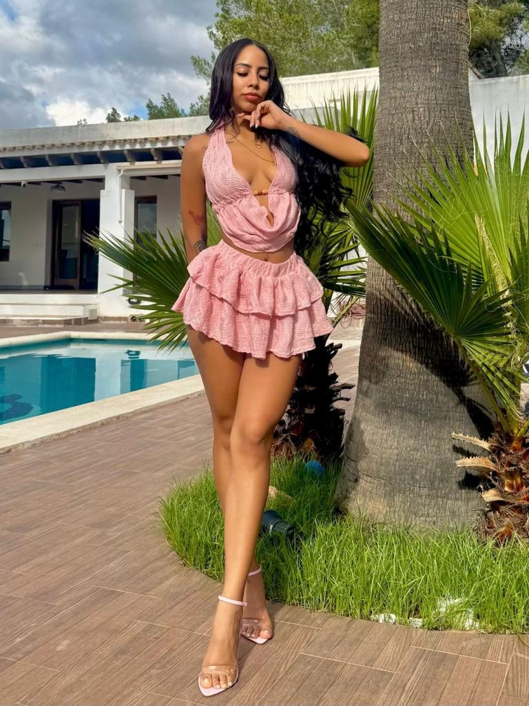 Chica busca chico en Málaga: Chica busca chico