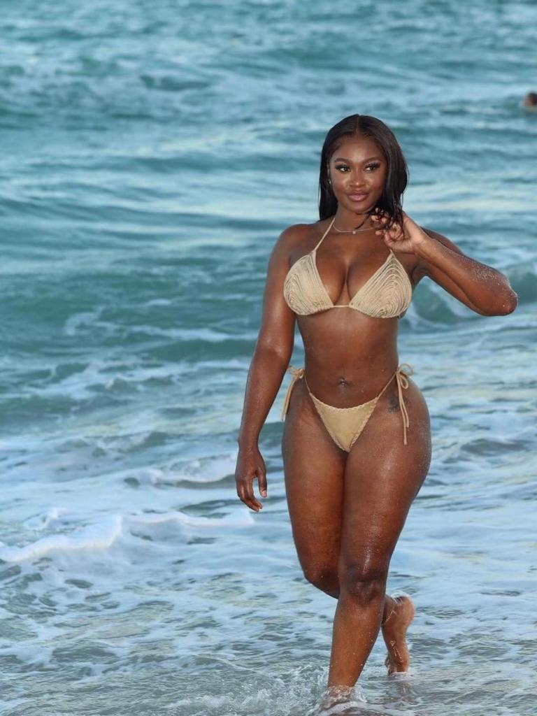 Chica busca chico en Cádiz: 