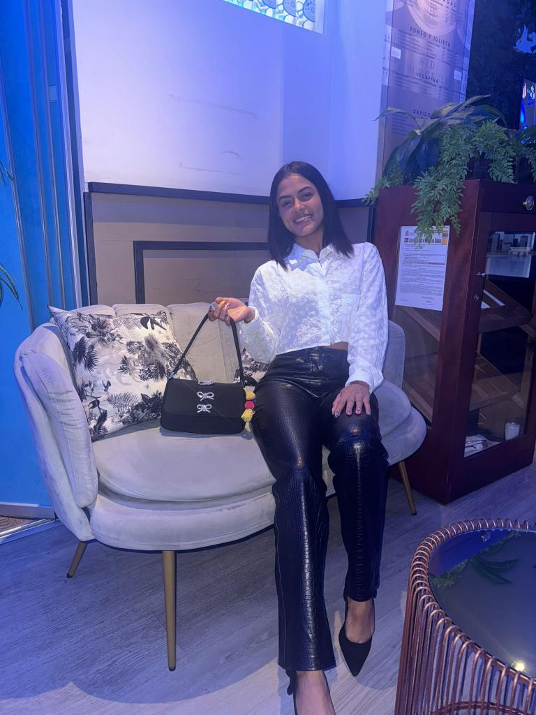 Chica busca chico en Sevilla: 