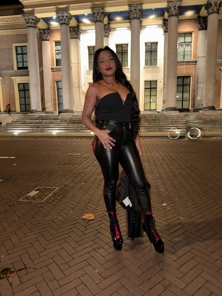 Chica busca chico en Asturias: 