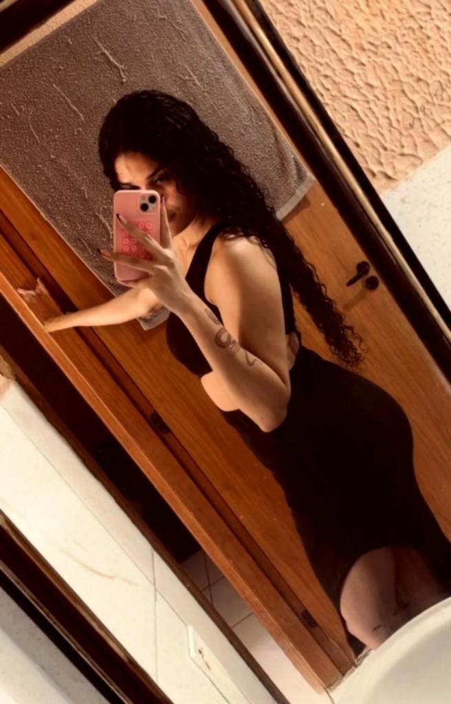 Chica busca chico en Tenerife: 