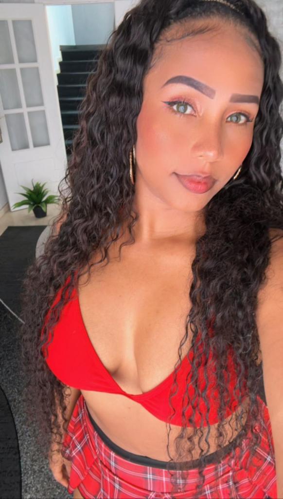 678343688: Chica busca chico en Málaga