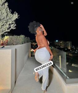 603360338: Chica busca chico en La Coruña