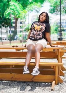 611892433: Chica busca chico en Gerona