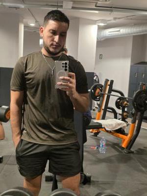 667839646: Chico busca chica en Málaga