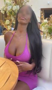 605269271: Chica busca chico en Valencia