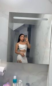 613953239: Chica busca chico en Madrid