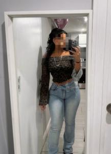 674005887: Chica busca chico en Málaga