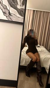 711247317: Chica busca chico en Málaga