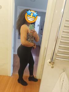 606854810: Chica busca chico en Madrid