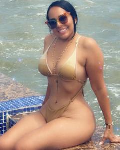 613644945: Chica busca chico en La Coruña