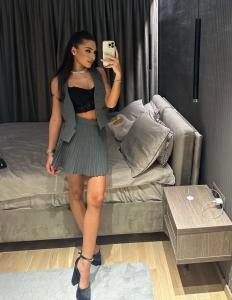 631357684: Chica busca chico en Málaga