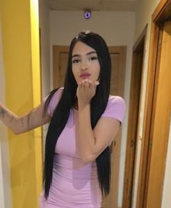 676463299: Chica busca chico en Pontevedra