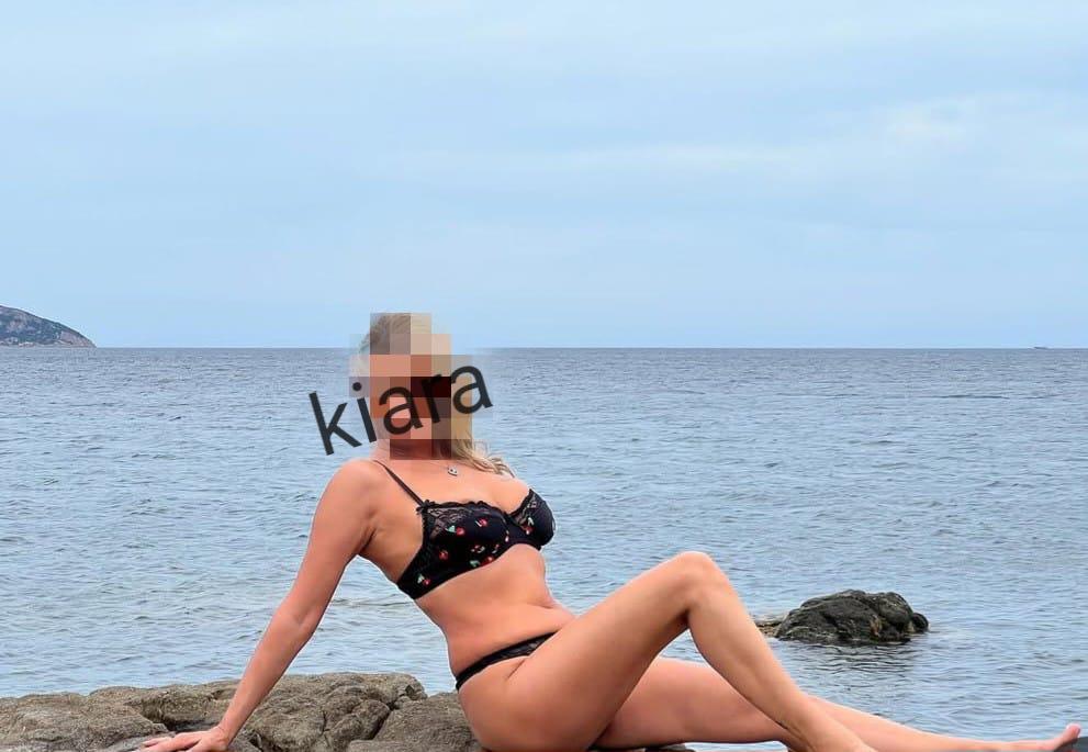 Chica busca chico en Cádiz: 