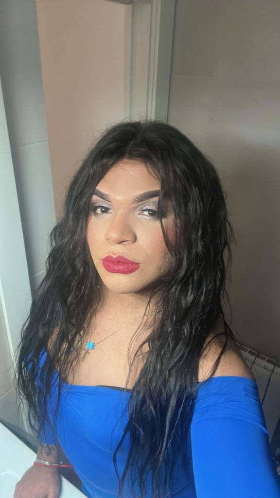 664225492: Transexual en Granada