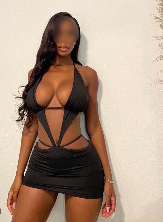 605269271: Chica busca chico en Valencia