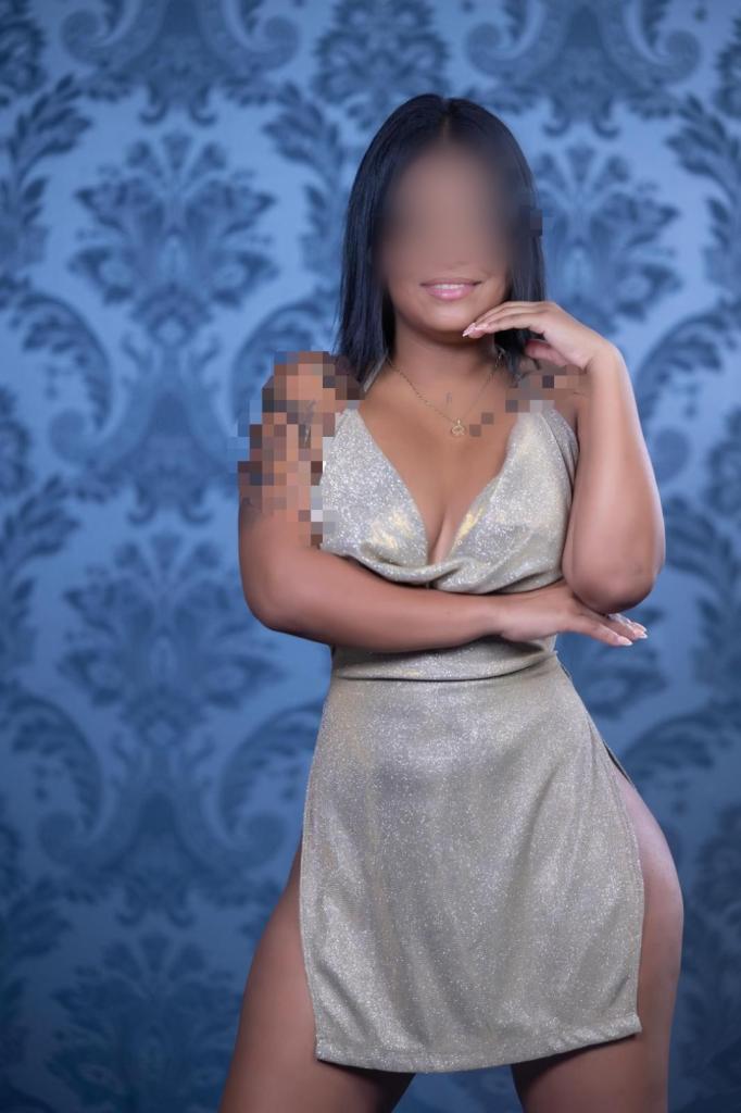 666400395: Chica busca chico en Sevilla