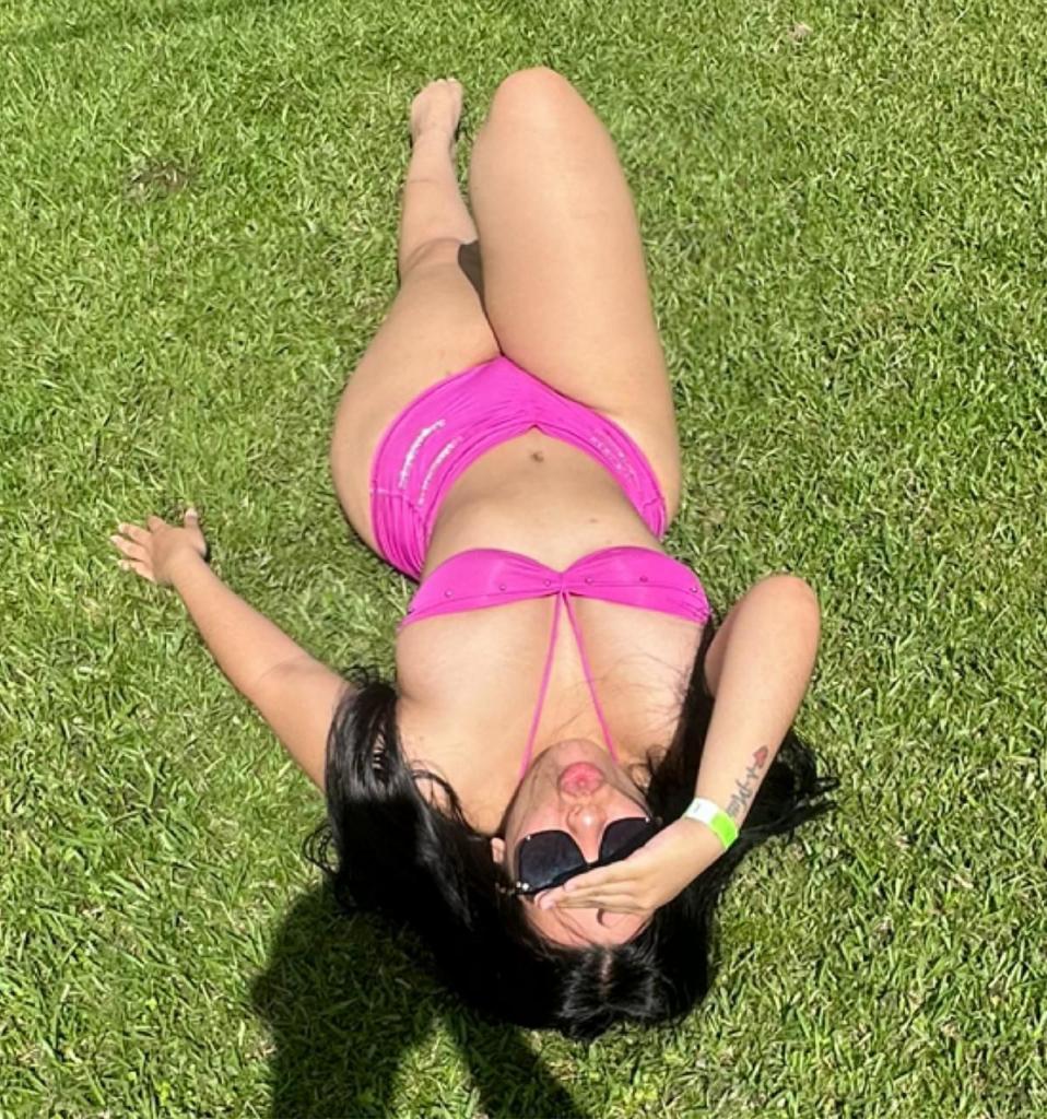 631334029: Chica busca chico en Gerona