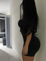 672505541: Chica busca chico en Sevilla