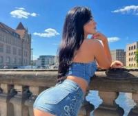 643517825: Chica busca chico en Sevilla