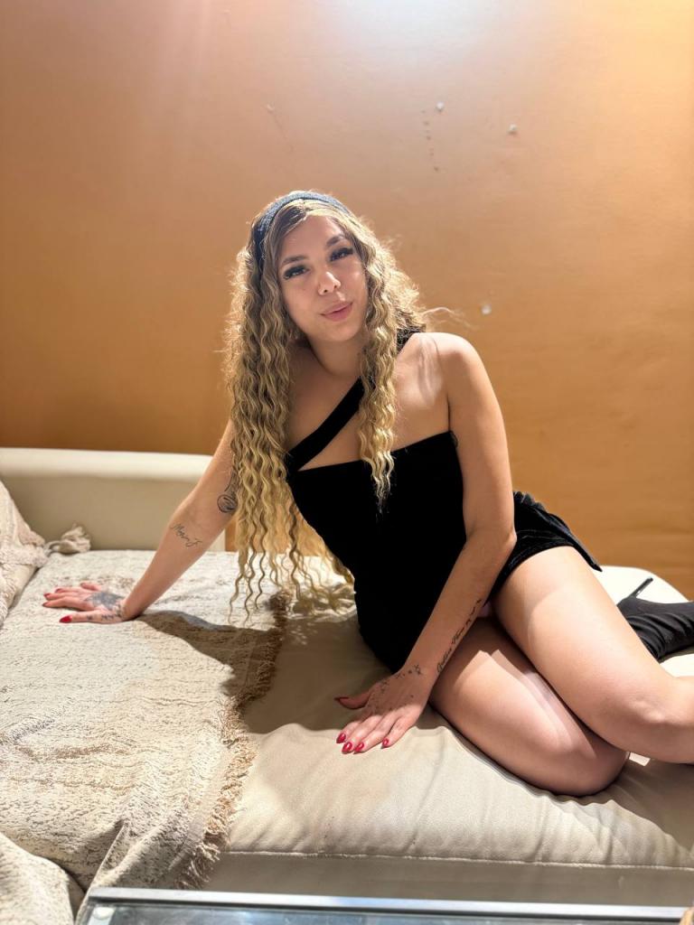 Chica busca chico en Ibiza: 