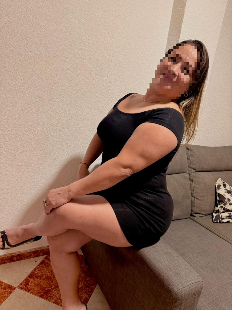 Chica busca chico en Sevilla: 