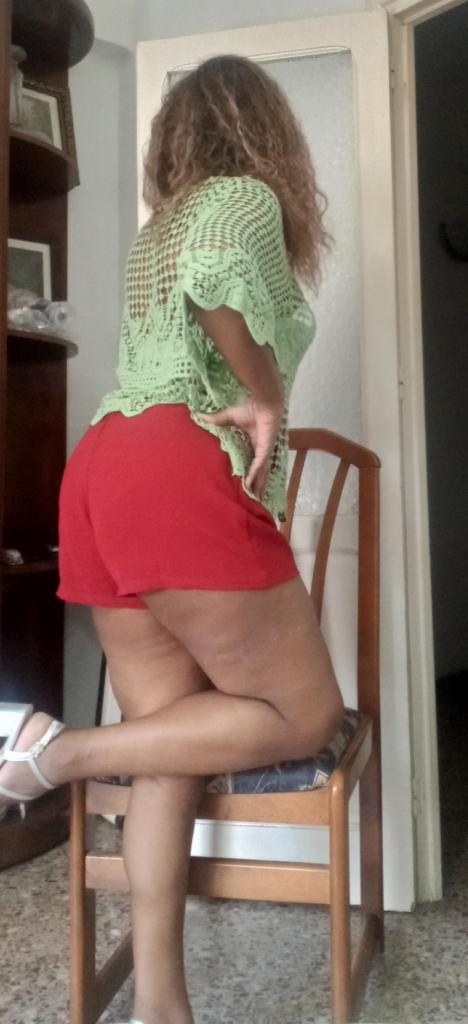 Chica busca chico en Huelva: Chica busca chico