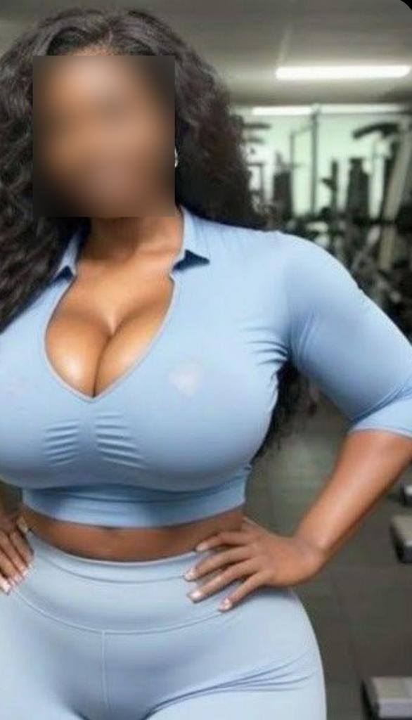 Chica busca chico en Almería: 