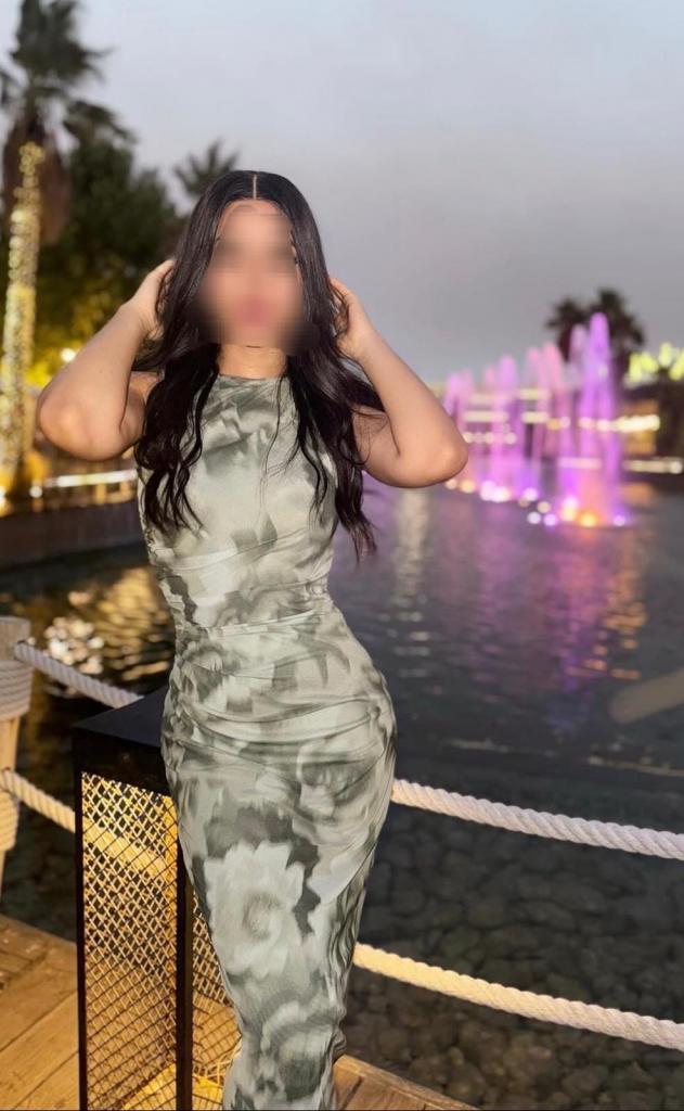 613368011: Chica busca chico en Barcelona