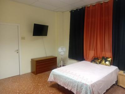 607267503: Chica busca chico en Valencia