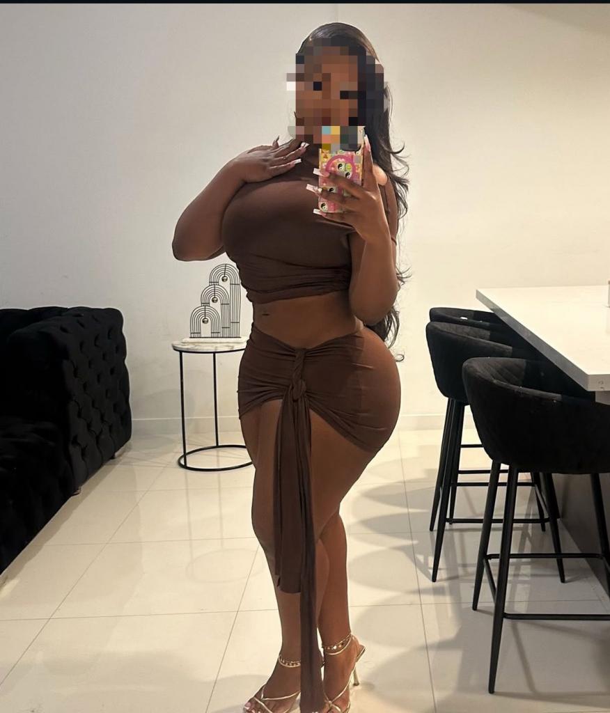 Chica busca chico en Barcelona: Chica busca chico