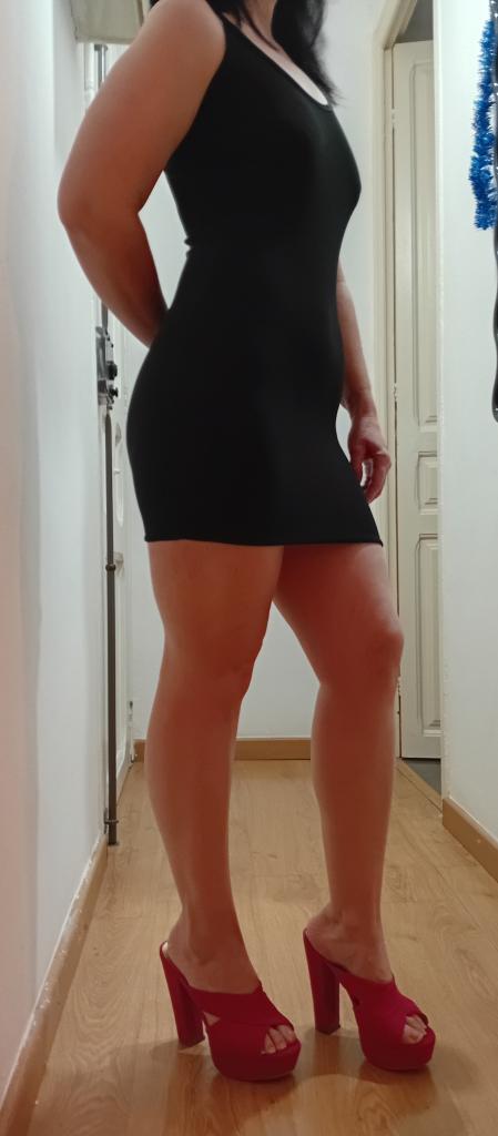 633887468: Chica busca chico en Barcelona