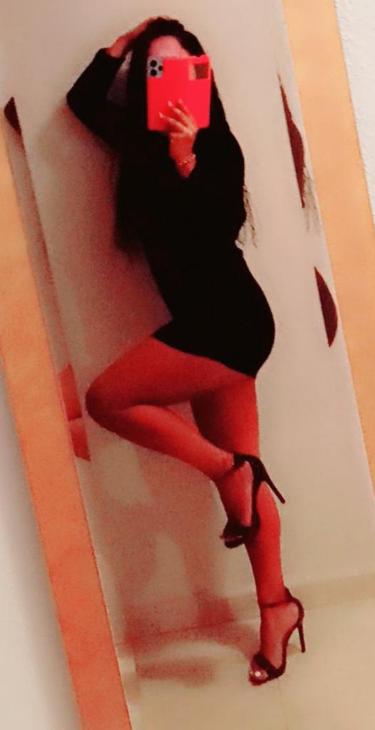 Chica busca chico en Almería: 